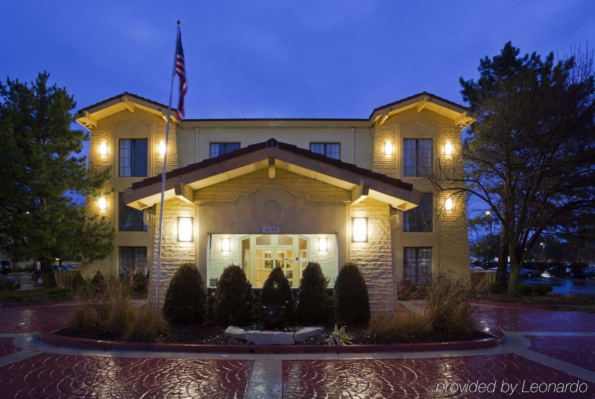 La Quinta Inn Chicago Oakbrook Terrace Exterior foto